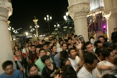 Macau Residents Gambling Less